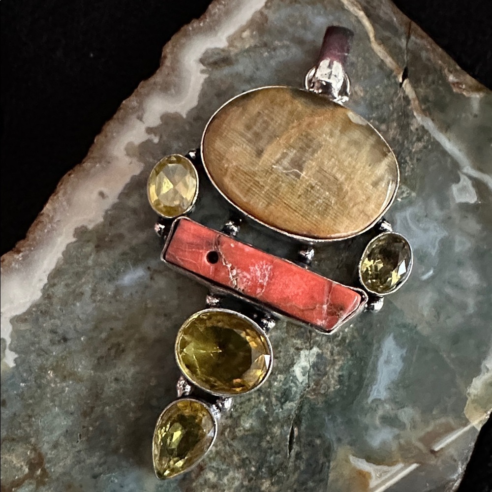 Artisan Handcrafted Jewelry YELLOW LACE AGATE And CITRINE Multi-Stone Pendant - Picture 14 of 15